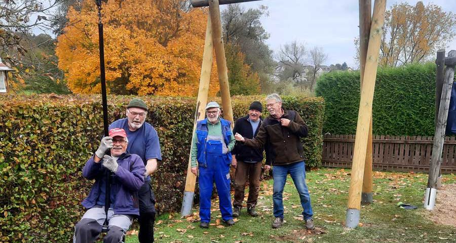 Auf dem Bild zusehen von links nach rechts: "Testfahrer" Helmut Otten, Ulrich Görgen, Heinz Berresheim, Franz Molitor und Peter Gensheimer | © Boos-Eifel.de Foto: Ulrich Faßender