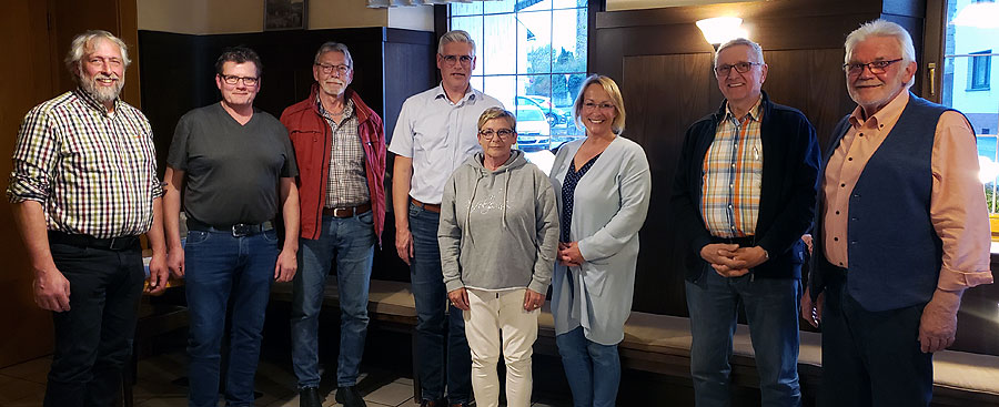 Vorstand Pro Boos v.l: Ortsbürgermeister Ulrich Faßbender, Dirk Berresheim, Peter Gensheimer, Frank Schumacher, Heidi Schneider, Petra Lüder, Heinz Thomé und Vortsitzender Heinz Berresheim